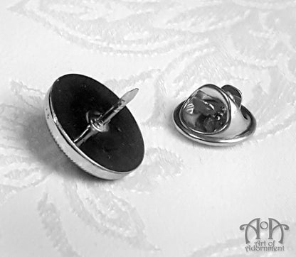 Nocturne Gothic Skull & Crossbones Crest Tie Tack Pin